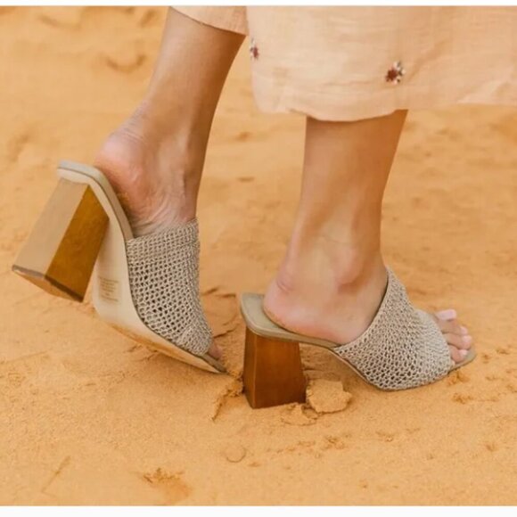 Steve Madden Taupe Realize Crochet Block-Heel Sandals Size - Picture 8 of 15